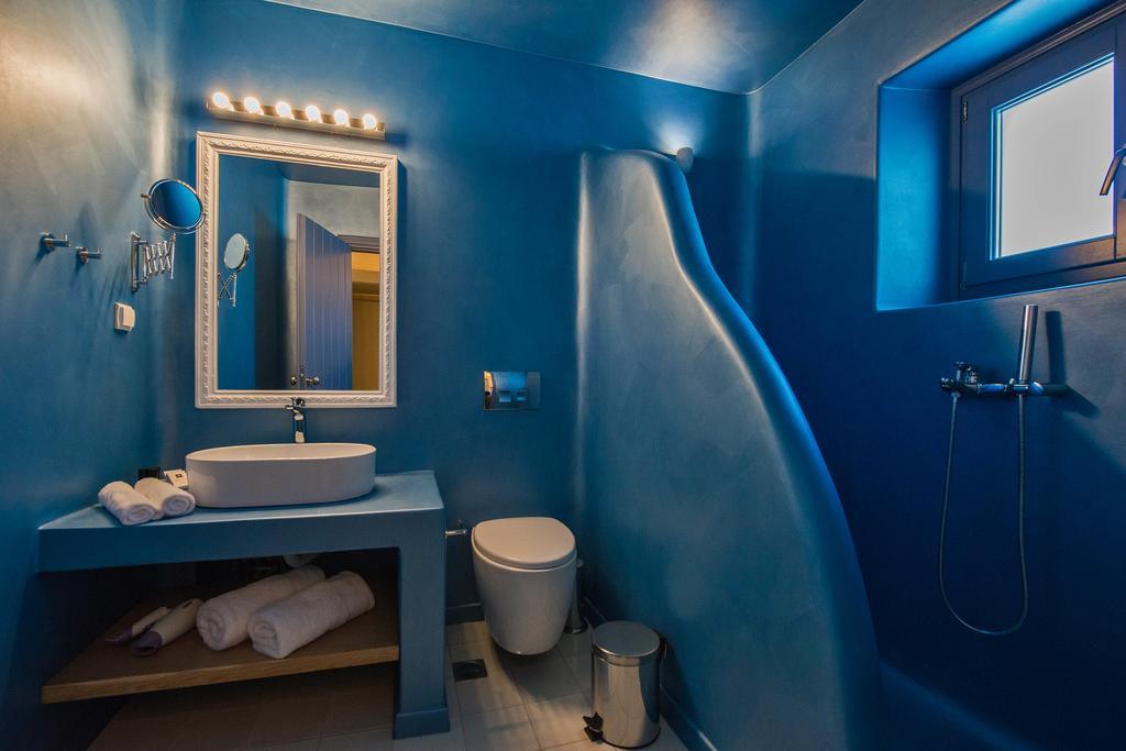 Luna Santorini Suites Pyrgos Kallistis Bagian luar foto